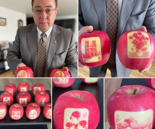 Ze świata: Japońskie jabłka ze szczegółowymi rysunkami zabytków architektury i słynnych obrazów